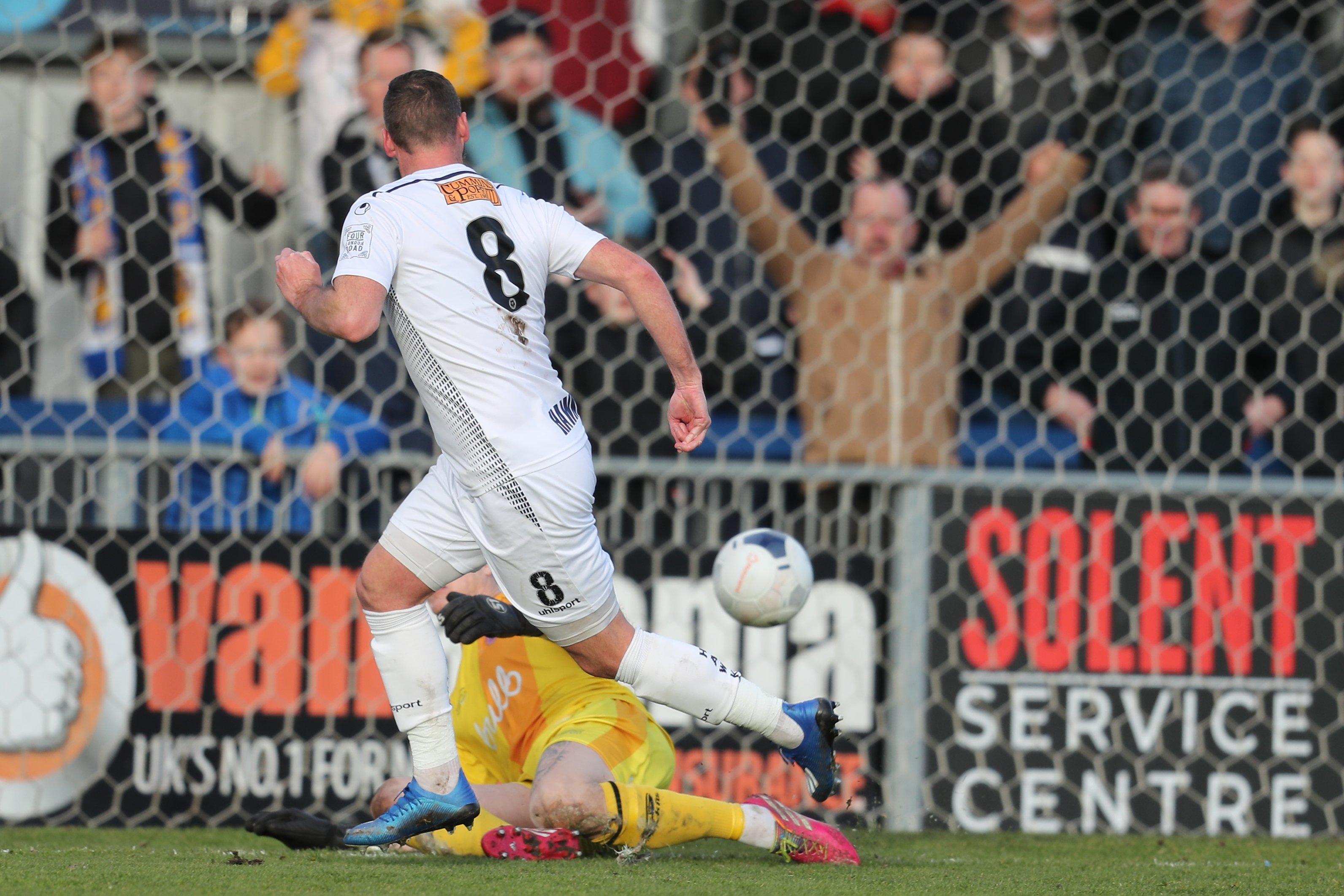 Andy Drury's effort goes wide against Dulwich. Photo by Dave Haines.