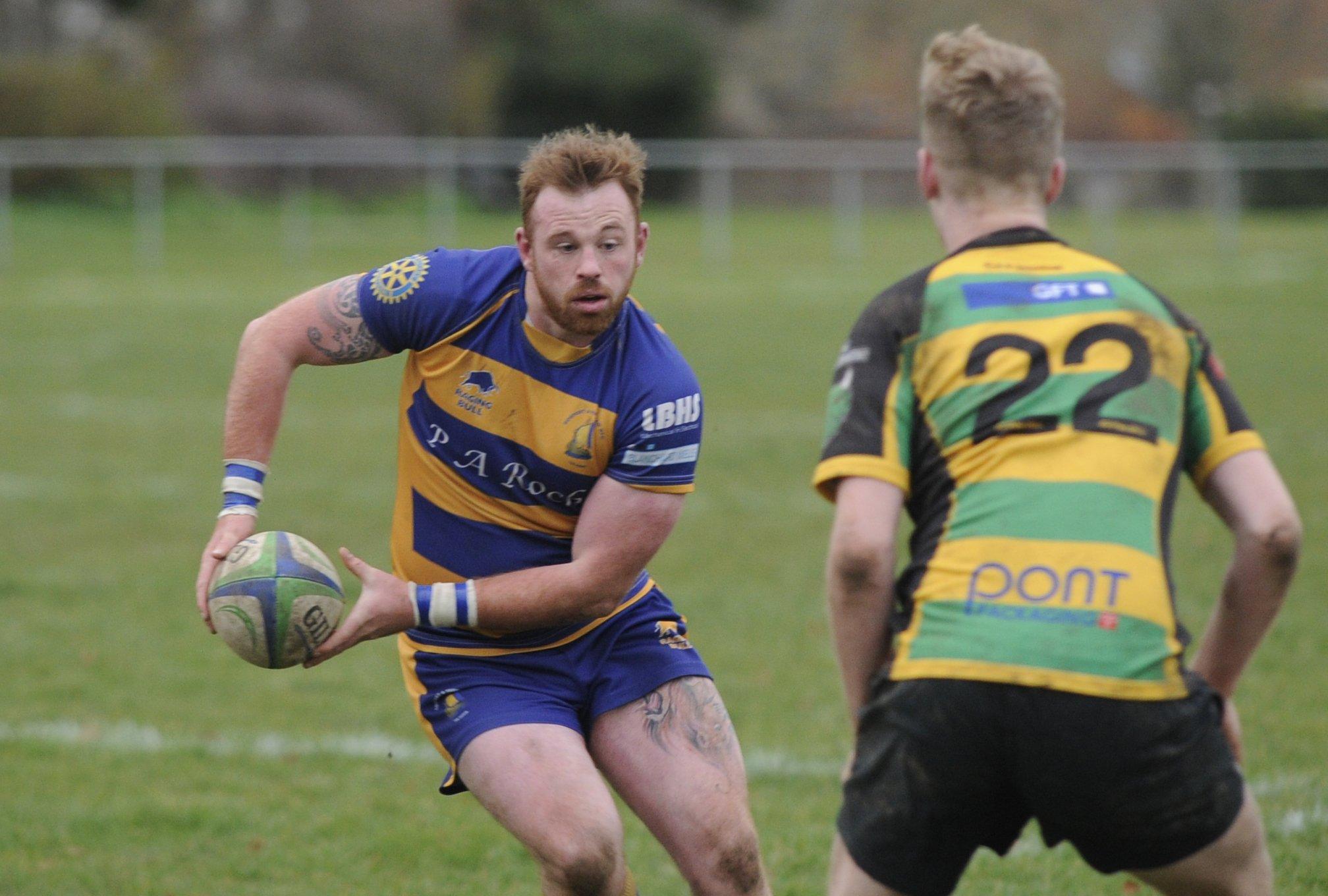 Gosport & Fareham (yellow/blue) v Effingham and Leatherhead at Dolphin Park. Picture: Ian Hargreaves