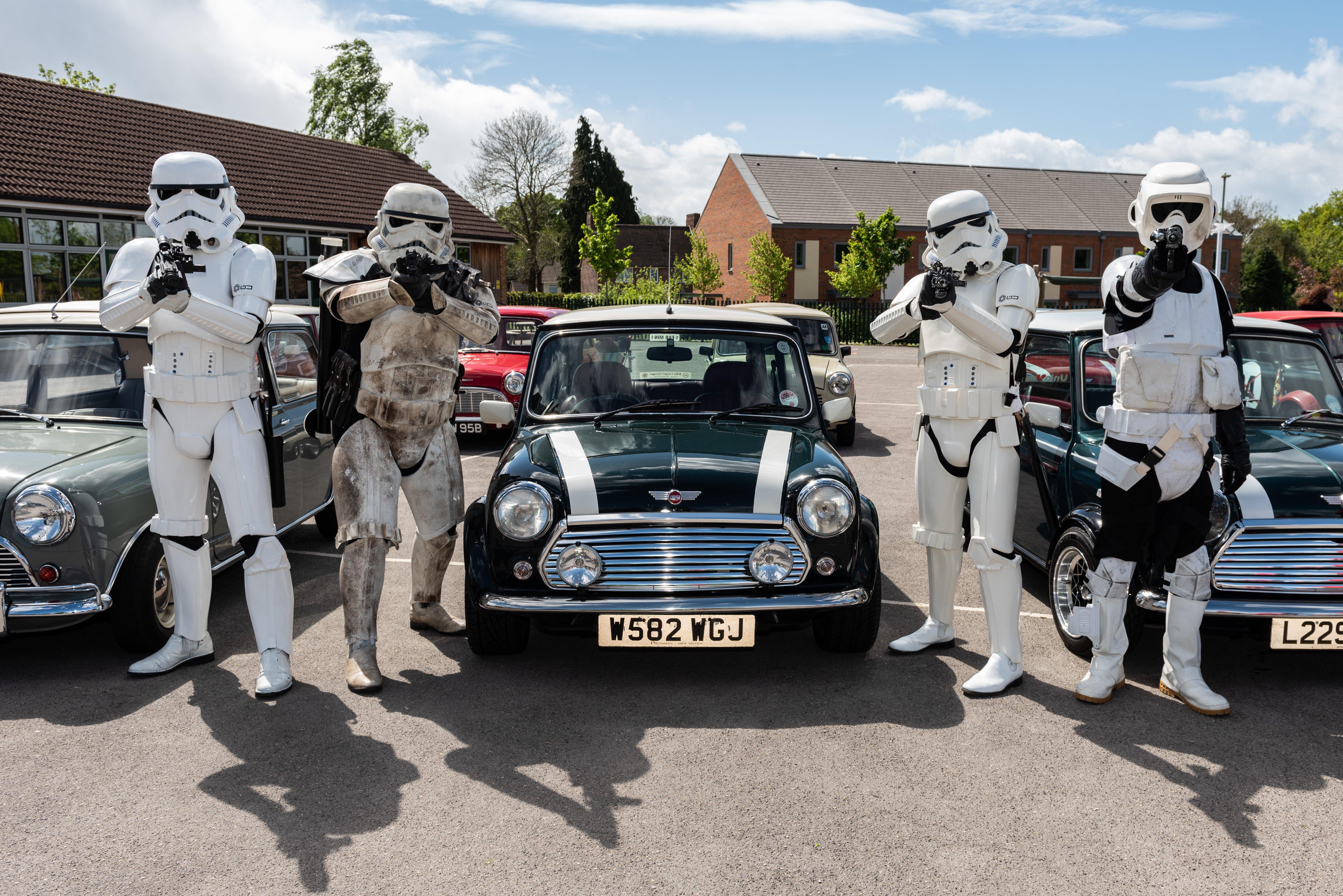 The UK Garrison of the 501st Legion of Stormtroopers with Minis. Picture: Vernon Nash (270419-015)