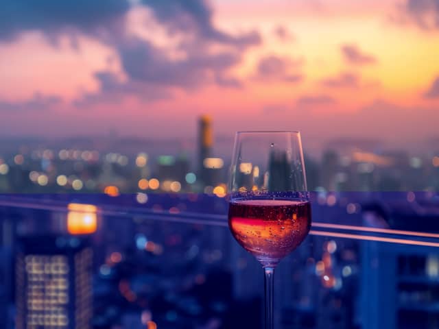 The best rooftop bars in the UK to soak up the sun. (Credit: ThisDesign - stock.adobe.com)