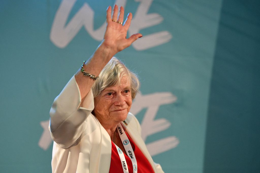 Ann Widdecombe tells struggling families to ditch cheese sandwiches during cost of living crisis