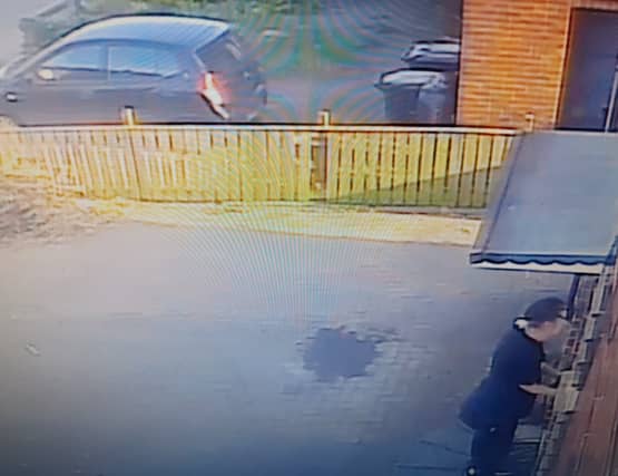 Sophie leaving her home address at 7.06pm