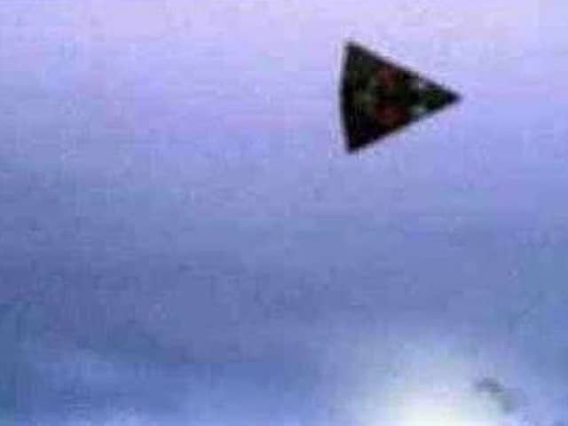 UK father shares footage of 'UFO' years after Dudley Dorito sightings