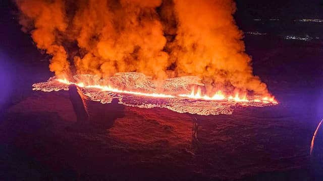 A horrifying video shows the huge amount of scorching lava spewing out of a volcano that has erupted in Iceland. (Photo: AFP via Getty Images)