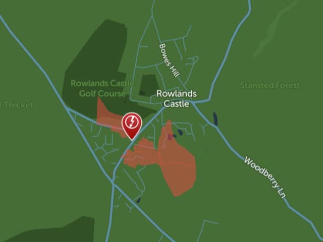 Seven postcodes have been impacted by an unplanned power outage. SSEN has confirmed that an engineer is en route. 