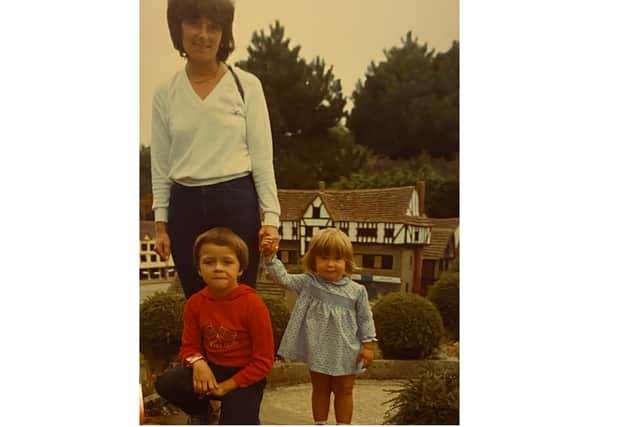 Glenda Hoskins with children Iain and Katie in 1982