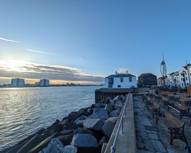 I visited a wonderful Old Portsmouth beauty spot to enjoy an peaceful seafront view at sunset.