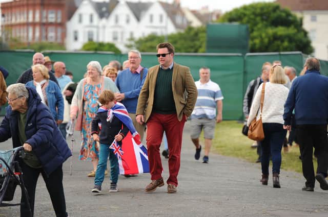 Guests and residents begin to arrive on Southsea Common