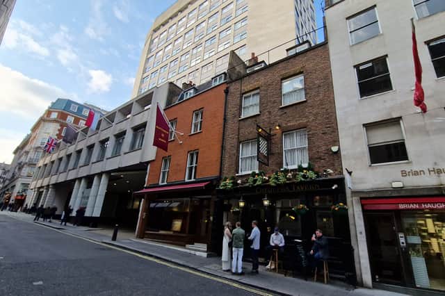 The Cavendish Hotel in Mayfair with traditional London pub The Chequers Tavern below.
