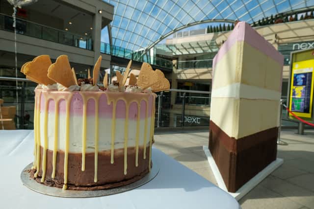 Farmhouse Inns celebrate 20 years with a giant 6ft slice of cake in Leeds' Trinity centre