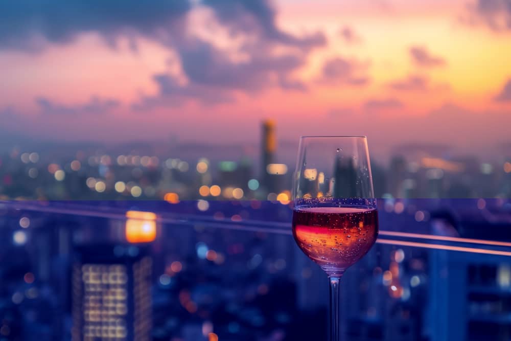 The best rooftop bars in the UK to soak up the sun. (Credit: ThisDesign - stock.adobe.com)