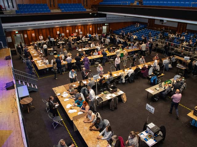 The count has started at the Portsmouth Guidlhall to determine the Portsmouth North and South General Election results. 

Pictured - Ballot Boxes are arriving 

Photos by Alex Shute