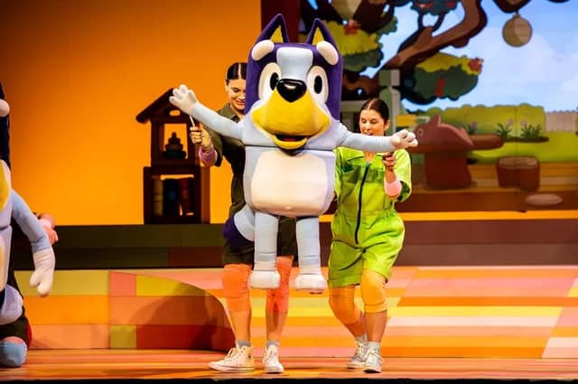 The Heeler family continued their UK tour throughout the school holidays with "Bluey's Big Play" continuing to wow audiences since arriving from its sell-out Australia tour. (Credit: MSG Entertainment)
