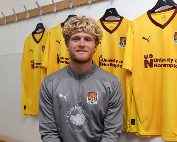Former Pompey midfielder Cameron McGeehan has left Colchester to join Northampton
