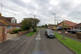 Youths have been hurling rocks and stones into gardens in St Vincent Crescent, Horndean. Reports have been received from Merchistoun Road and Rodney Way.