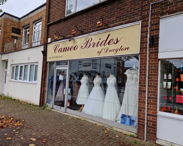 Cameo Brides of Drayton has announced that it will be closing down as the owners head into retirement. 