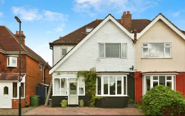This home comes with five bedrooms, two bathrooms and a reception space as well as a walk in larder. 