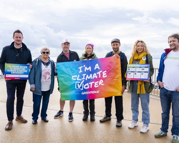 The group met with Stephen Morgan as part of The Climate Coalition National Day of Action. The meeting was held at the Southsea Sea Defences and thr group spoke about the importance of acknowledging environmental issues.


Pictured: MP Stephen Morgan and Greenpeace