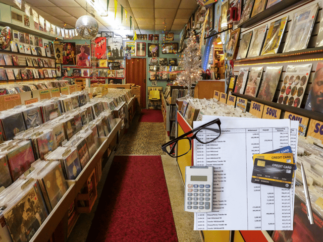 A recent survey has concluded the most ideal price point musicians should consider selling their merchandise to their fans for. 