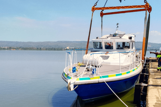 MV Lady Jean, former HMS Scimitar, being lifted into Lake Victoria in Kisumu, Kenya.