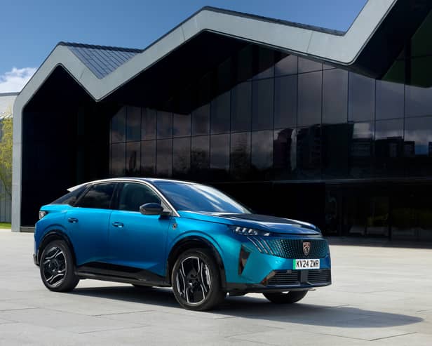 The new Peugeot e-3008