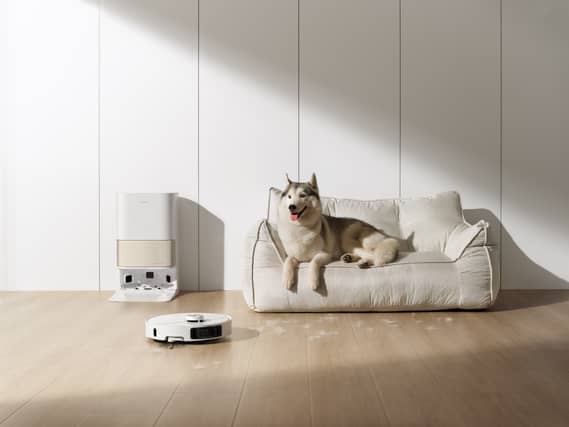 The new Dreame L40 Ultra features a clever base station that washes and dries the mop heads, as well as emptying waste