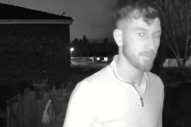 Police would like to speak to this man after a Facebook Marketplace seller was conned out of a mobile phone by someone in Waterlooville using £500 in counterfeit bank notes.