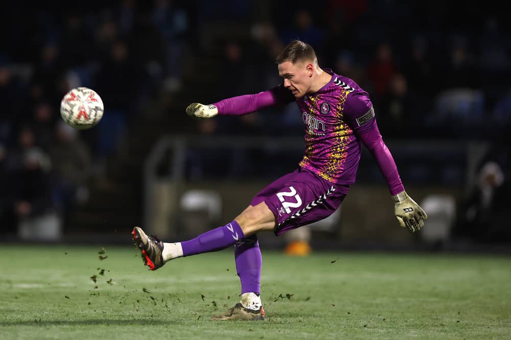 Wycombe Wanderers have said goodbye to keeper Nathan Bishop
