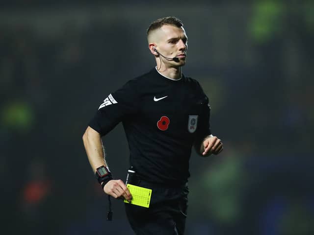 Will Finnie is the referee for Oxford United against Pompey. 