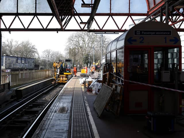 Trains between Portsmouth and London Victoria have been severely disruption due to an electricity failure.
Picture: Chris Moorhouse (180225-33)