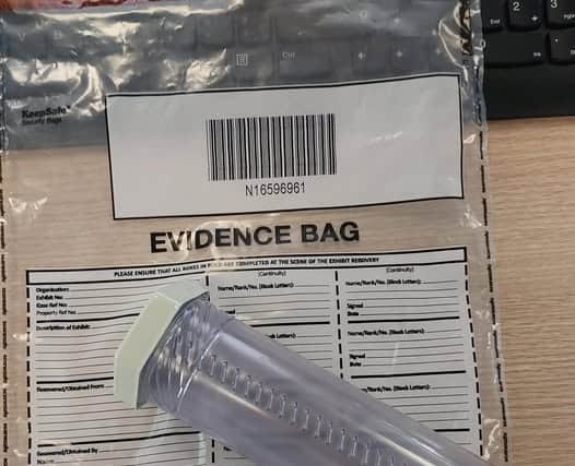 An example of the bags used to store and dispose of knives