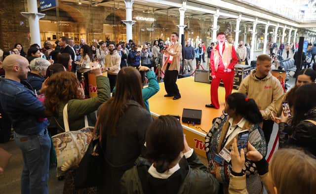 Olly Alexander surprises fans with spontaneous double act