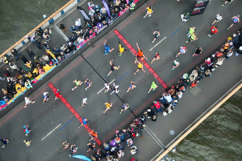 Marathon runners should dig out their sunhats because it’s going to be a sunny one in London this weekend. 