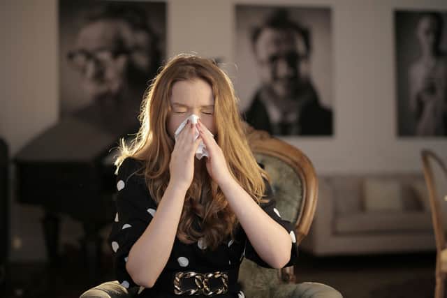 With cases on the rise, this is how to tell the difference between hay fever and Covid symptoms.