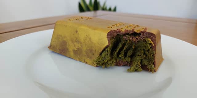 The pistachio cream and knafeh pastry filling provides a satisfying crunch.