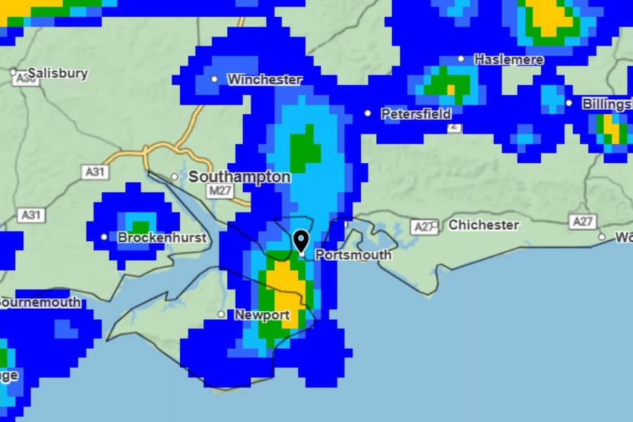 Met Office map shows when heavy rain is forecast to hit Portsmouth.