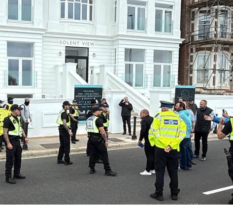 Large police presence needed at Southsea anti-migrant protest 