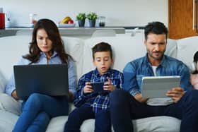 2,000 mums and dads with children aged between 11 and 17 find quality time together is becoming more difficult due to screens
