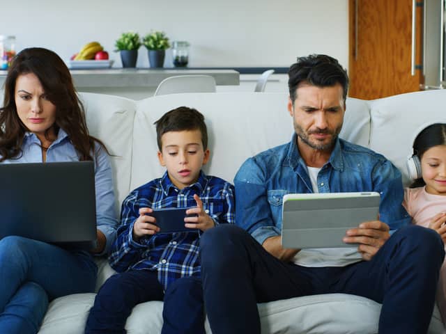 2,000 mums and dads with children aged between 11 and 17 find quality time together is becoming more difficult due to screens