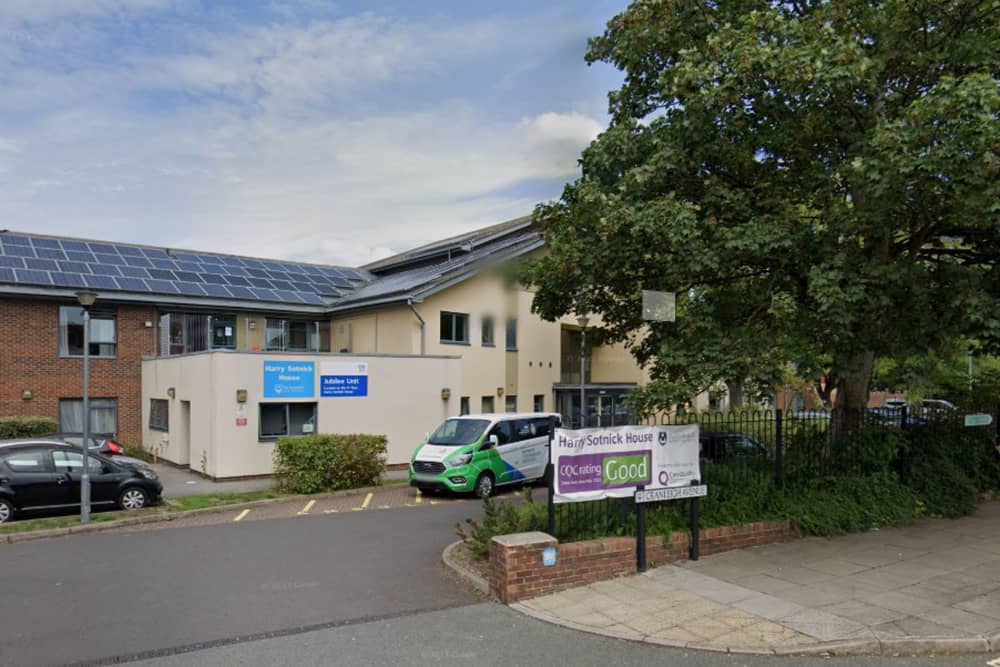 Nurses providing care at the Summerlee unit in Harry Sotnick House have been advised to apply for other jobs as the NHS Trust looks to turn to home focussed support.