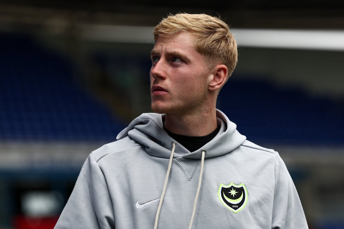 ‘How bad has he been?’ - Former Portsmouth favourite’s Reading woes continue after horror miss
