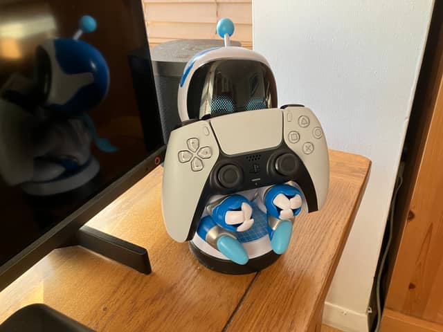 Astro Bot PlayStation handset and phone holder by The Cable Guys