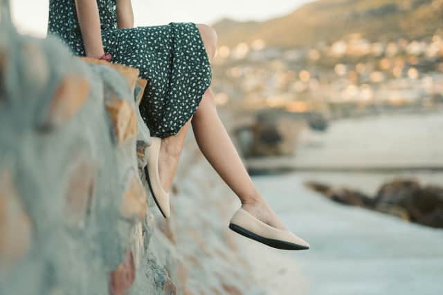 As temperatures rise this can have an impact on our feet.