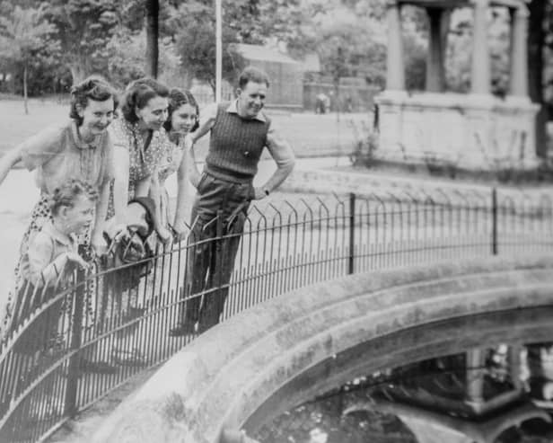 Portsmouth man shares father’s old unseen photographs of city.