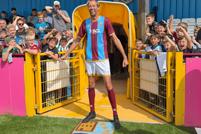 Former Pompey striker Peter Crouch at Farnham Town. Pic: Farnham Town/X.