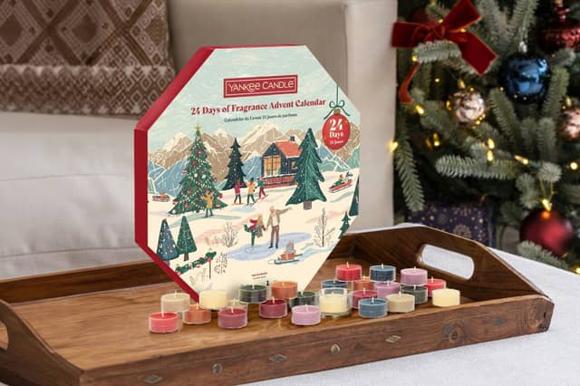 Let's see if the Yankee Candle 24 days of fragrance wreath advent calendar is worth buying