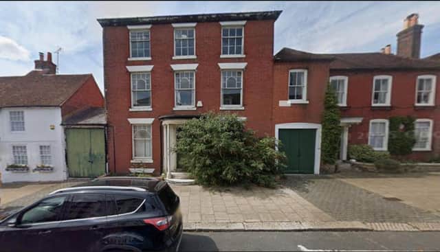 Plans have been submitted for a change of use for 20 High Street, Fareham c) Google Maps