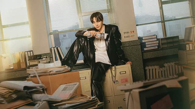 Lee Jun-ho in Typhoon Family