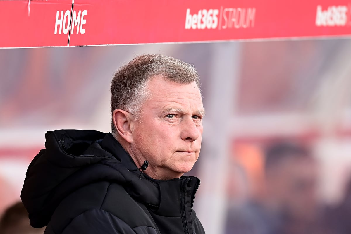 'Can't be an excuse' - Stoke City boss Mark Robins' blunt message to players ahead of trip to Portsmouth