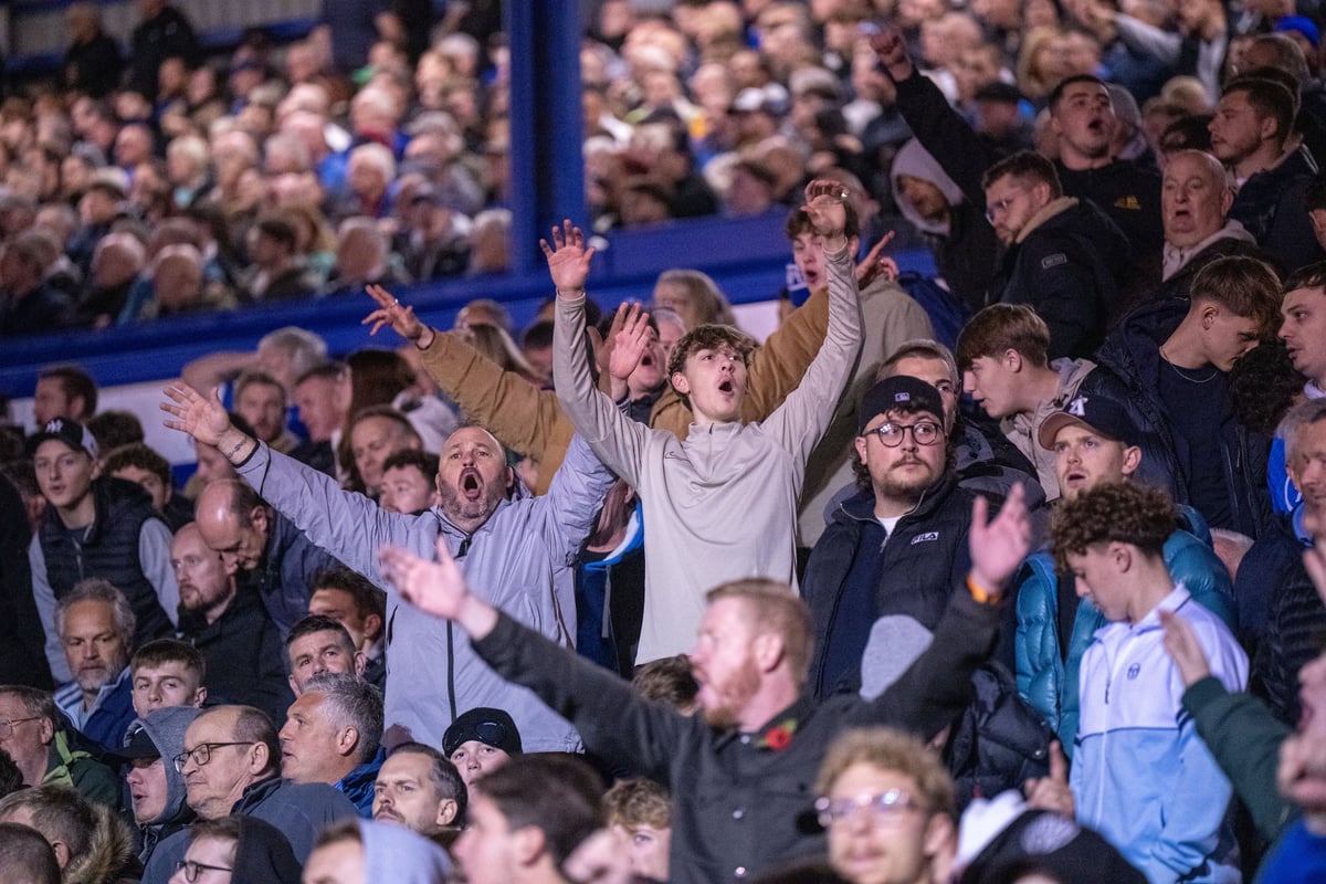 41 brilliant photos of Portsmouth faithful backing side under the lights at Fratton in goalless draw with Wrexham